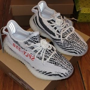 YEEZY BOOST 350 V2